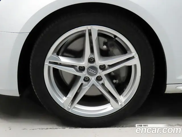 Audi A4 2016 2.0 АКПП, миниатюра 5
