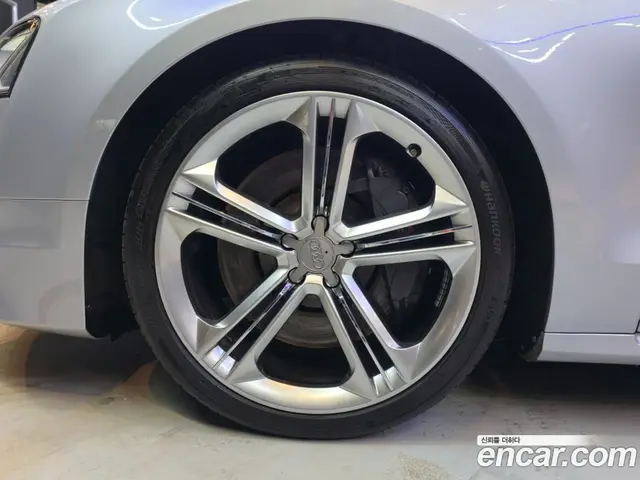 Audi S8 2014 4.0 АКПП, миниатюра 7