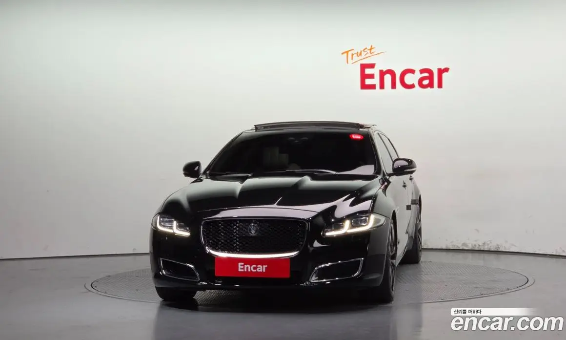 Jaguar XJ 2019 3.0 АКПП, фото 3