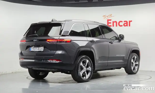 Jeep Cherokee, 2023, 35 380 км