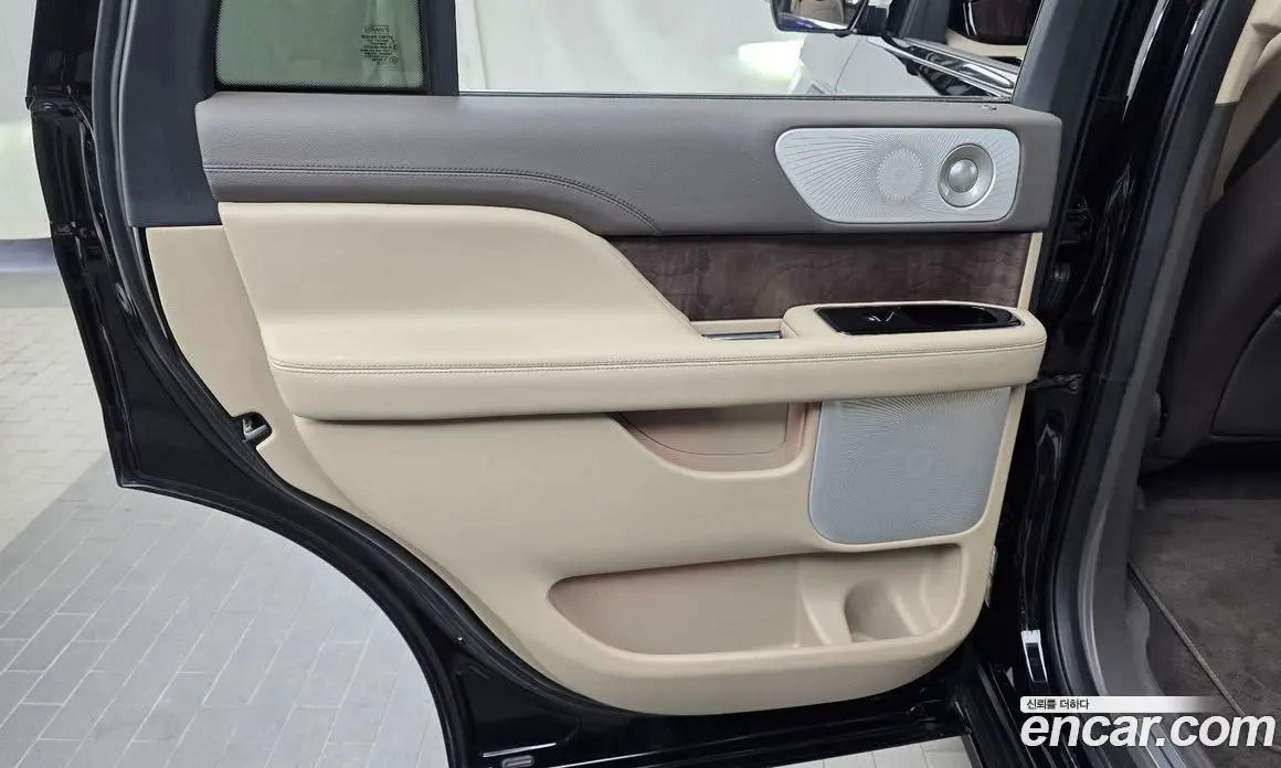 Lincoln Navigator 2022 3.5 АКПП, фото 15