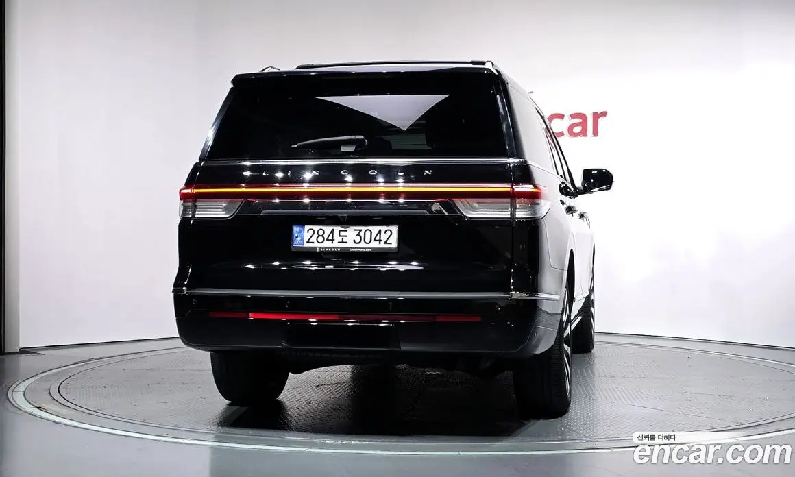 Lincoln Navigator 2022 3.5 АКПП, фото 4