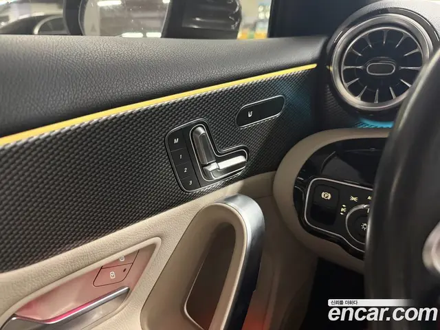 Mercedes-Benz A-Class 2022 2.0 АКПП, миниатюра 12