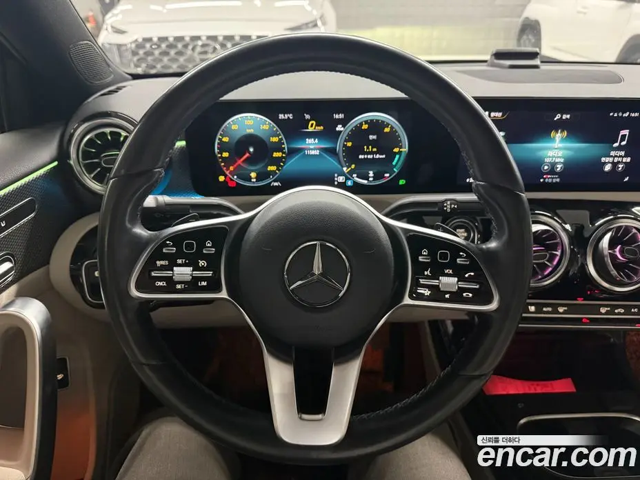 Mercedes-Benz A-Class 2022 2.0 АКПП, фото 15