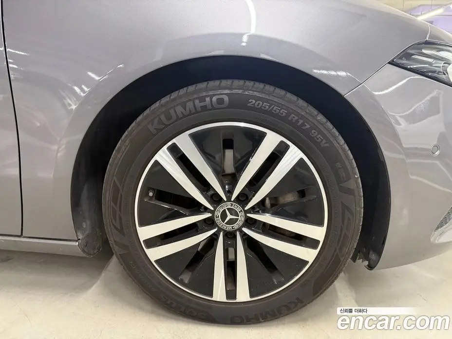 Mercedes-Benz A-Class 2022 2.0 АКПП, фото 5