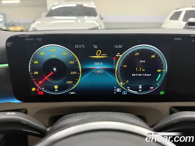 Mercedes-Benz A-Class 2022 2.0 АКПП, миниатюра 7