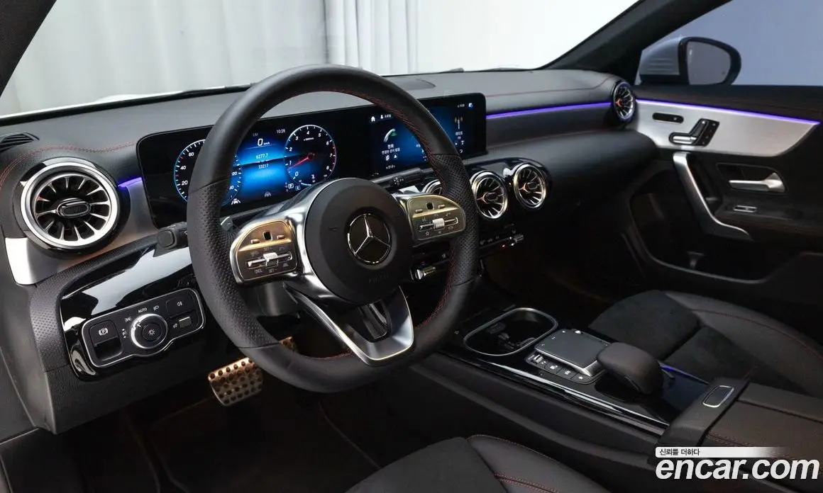 Mercedes-Benz CLA-Class 2023 2.0 АКПП, фото 13