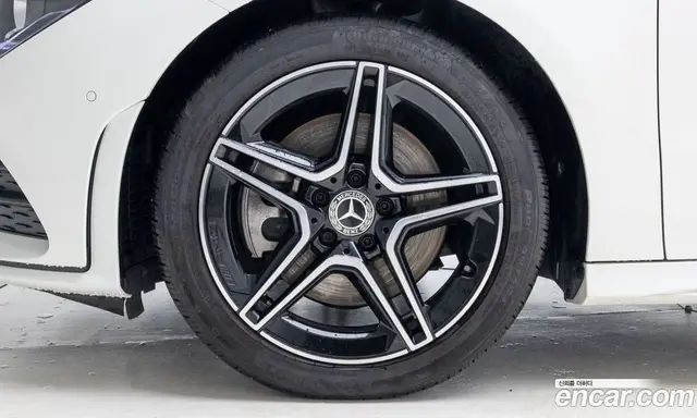Mercedes-Benz CLA-Class 2023 2.0 АКПП, миниатюра 5