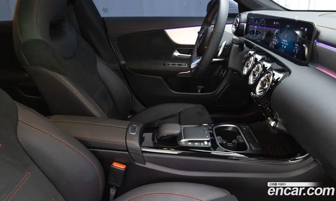 Mercedes-Benz CLA-Class 2023 2.0 АКПП, фото 9