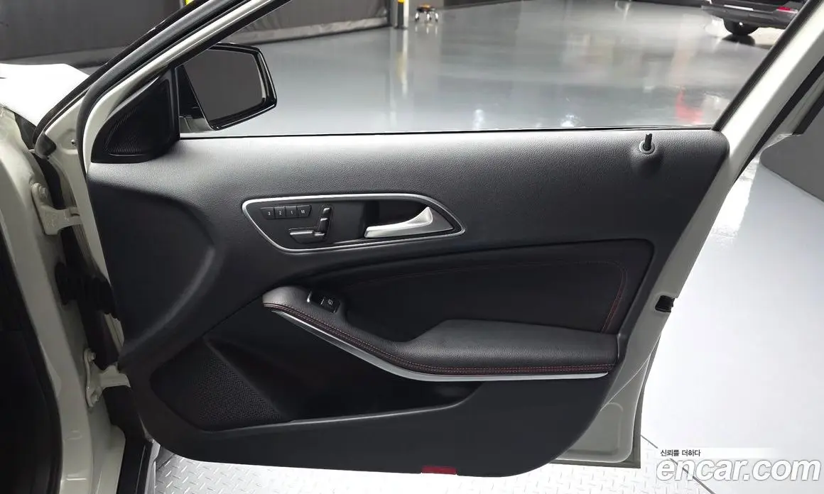 Mercedes-Benz GLA-Class 2015 2.0 АКПП, фото 13