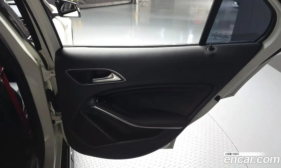 Mercedes-Benz GLA-Class 2015 2.0 АКПП, фото 14