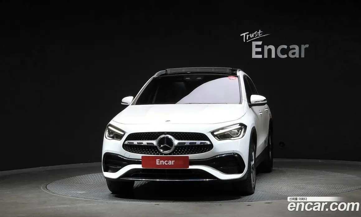 Mercedes-Benz GLA-Class 2023 2.0 АКПП, фото 3