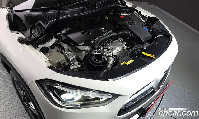 Mercedes-Benz GLA-Class 2023 2.0 АКПП, миниатюра 6