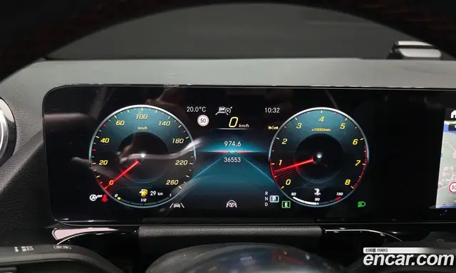 Mercedes-Benz GLA-Class 2023 2.0 АКПП, миниатюра 8