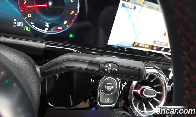 Mercedes-Benz GLA-Class 2023 2.0 АКПП, миниатюра 9