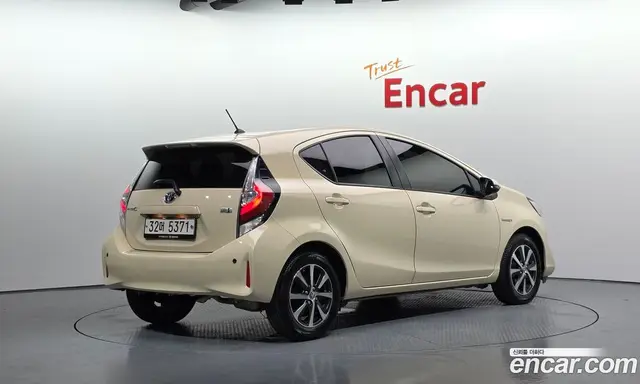 Toyota Prius 2018 1.5 АКПП, миниатюра 2