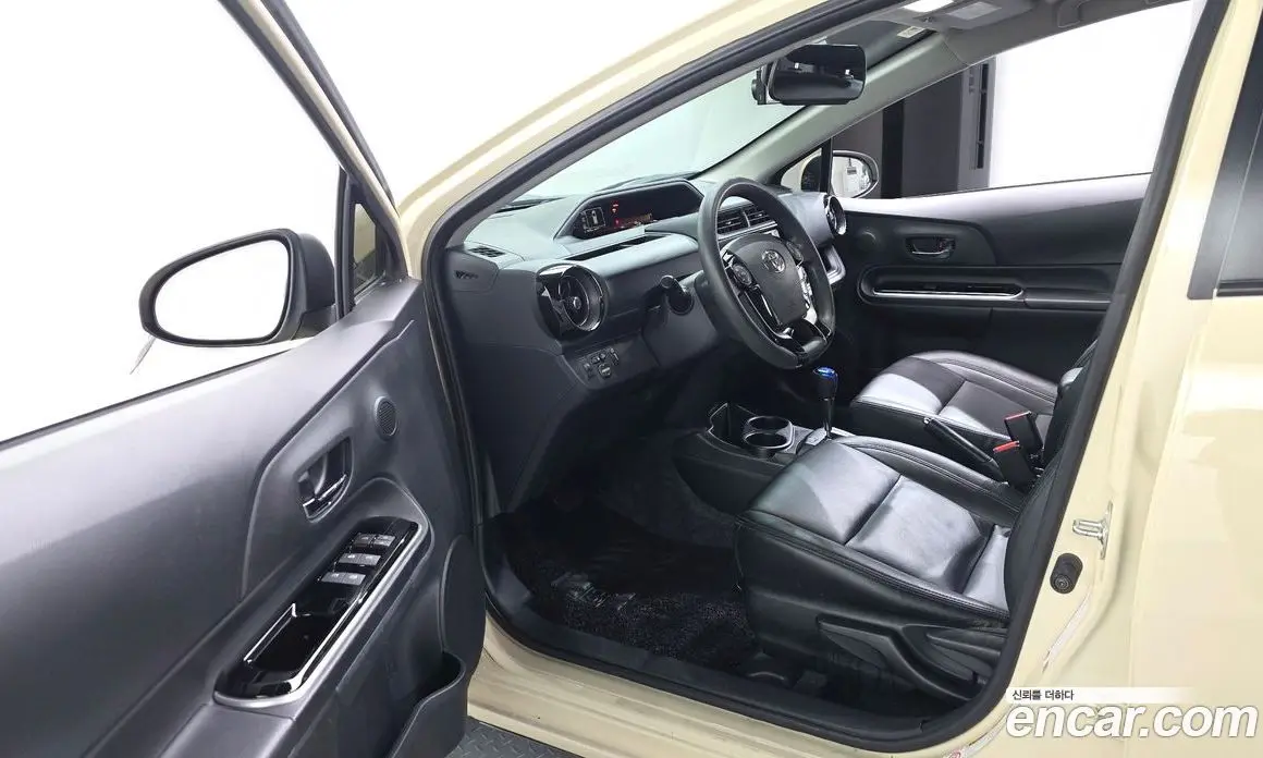 Toyota Prius 2018 1.5 АКПП, фото 13