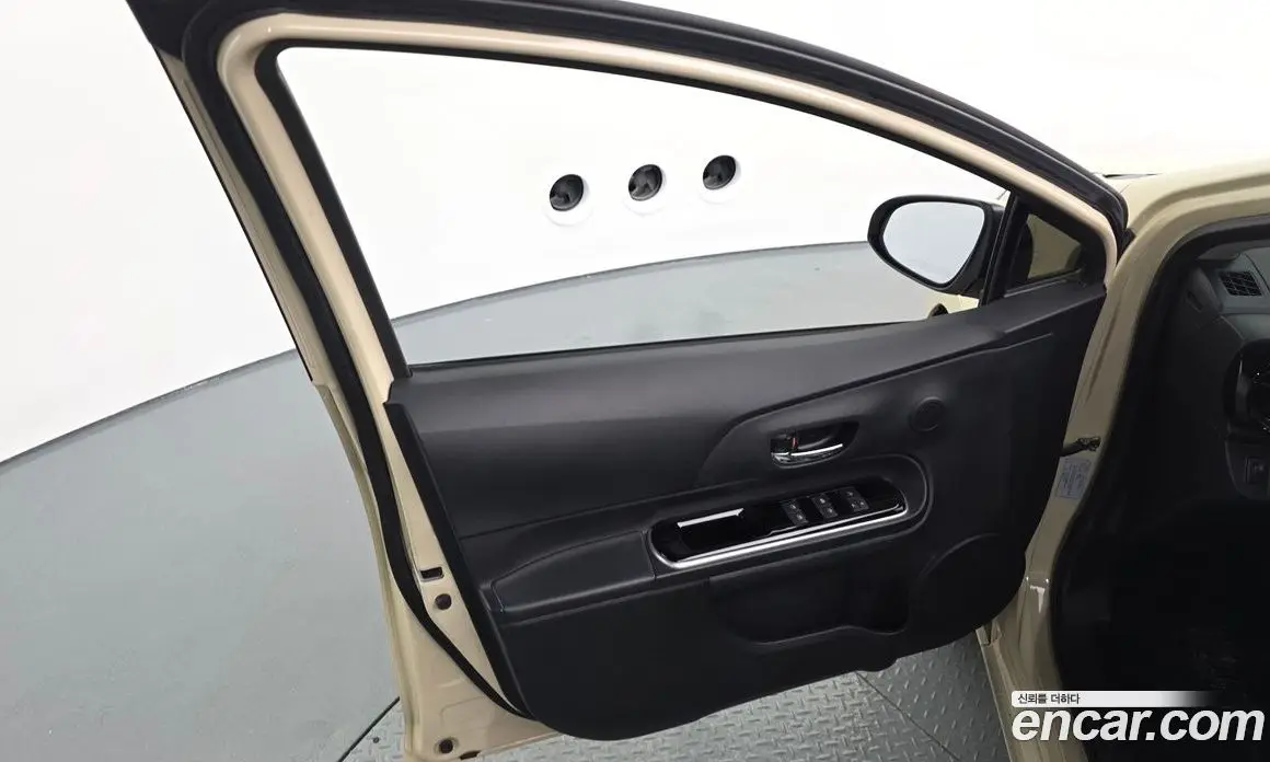 Toyota Prius 2018 1.5 АКПП, фото 14