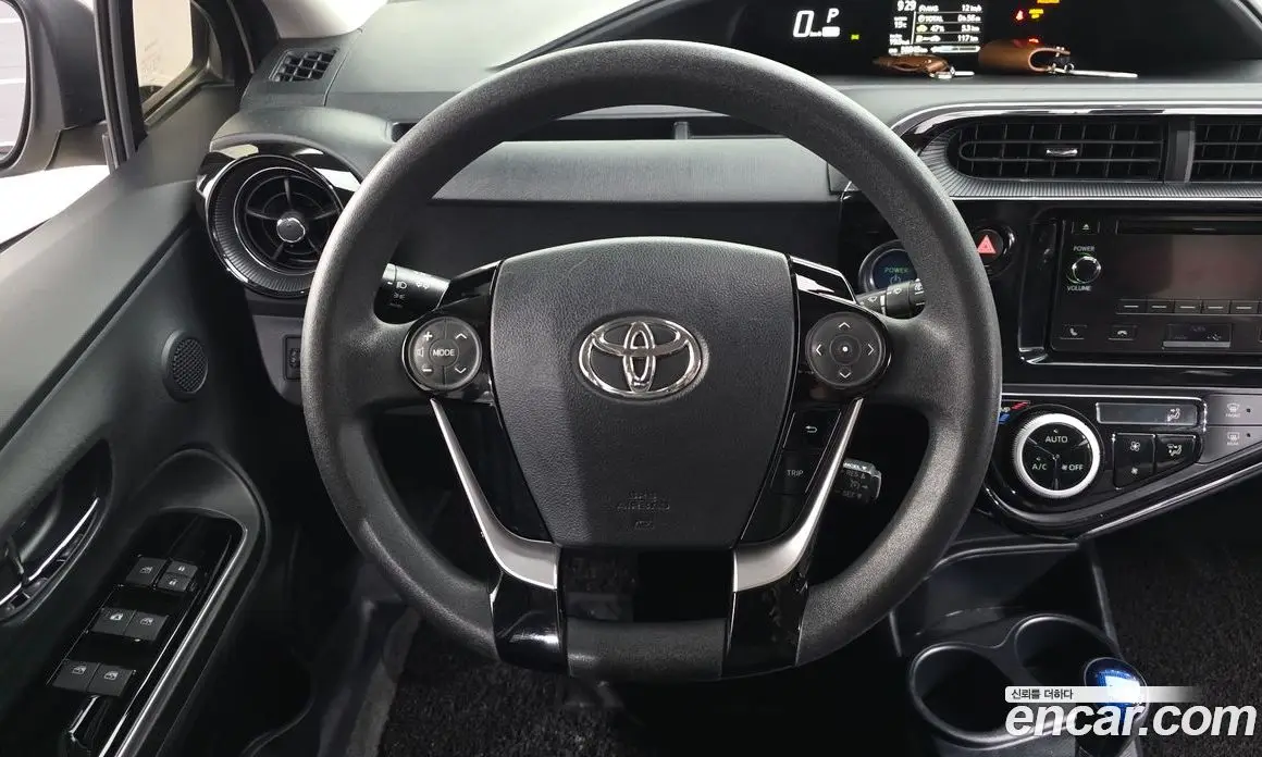 Toyota Prius 2018 1.5 АКПП, фото 19