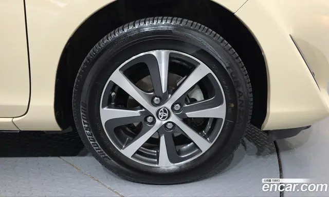 Toyota Prius 2018 1.5 АКПП, миниатюра 7