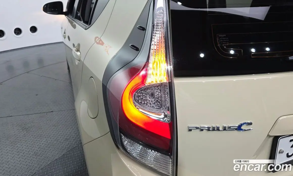 Toyota Prius 2018 1.5 АКПП, фото 9