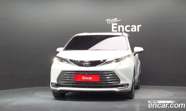 Toyota Sienna 2026 2.5 АКПП, миниатюра 3