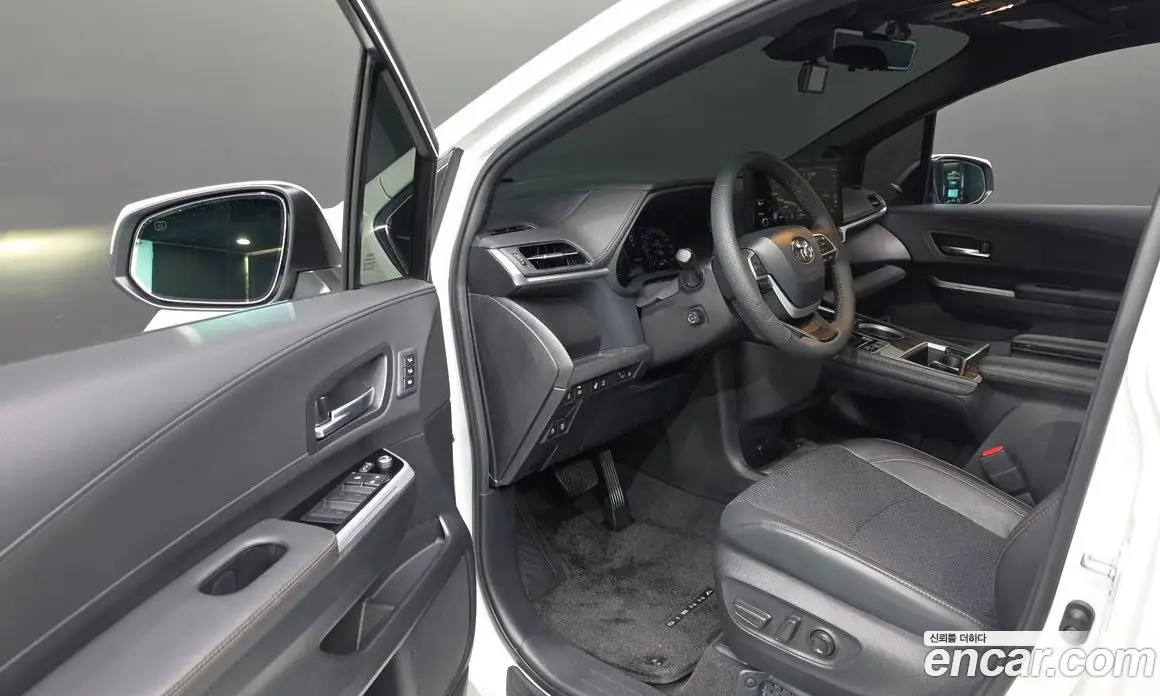 Toyota Sienna 2026 2.5 АКПП, фото 10