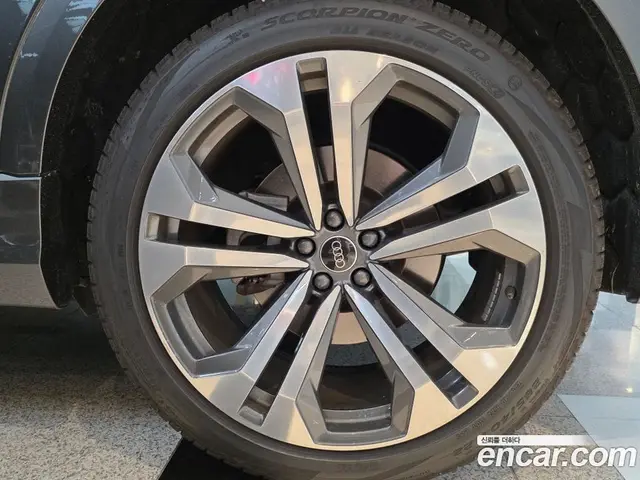 Audi Q8 2023 3.0 АКПП, миниатюра 5 Audi Q8 2023 3.0 АКПП, миниатюра 5
