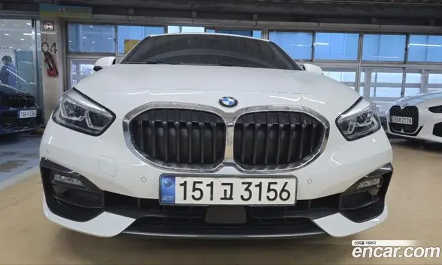 BMW 1 серия, 2021, 121 475 км