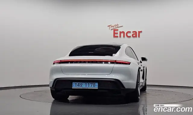 Porsche Taycan 2021 0.1 АКПП, миниатюра 3