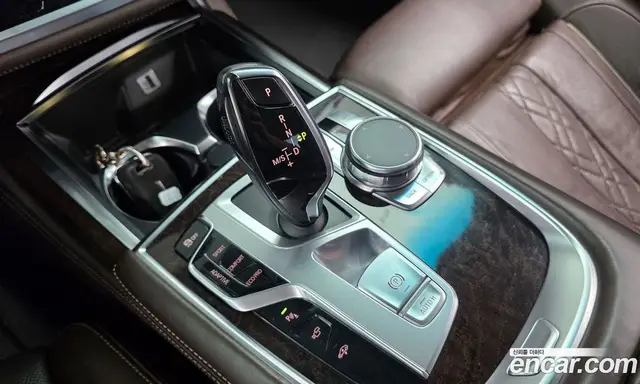 BMW 7 серия 2016 3.0 АКПП, миниатюра 9