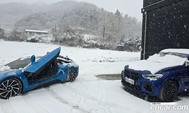 BMW i8 2015 1.5 АКПП, миниатюра 2