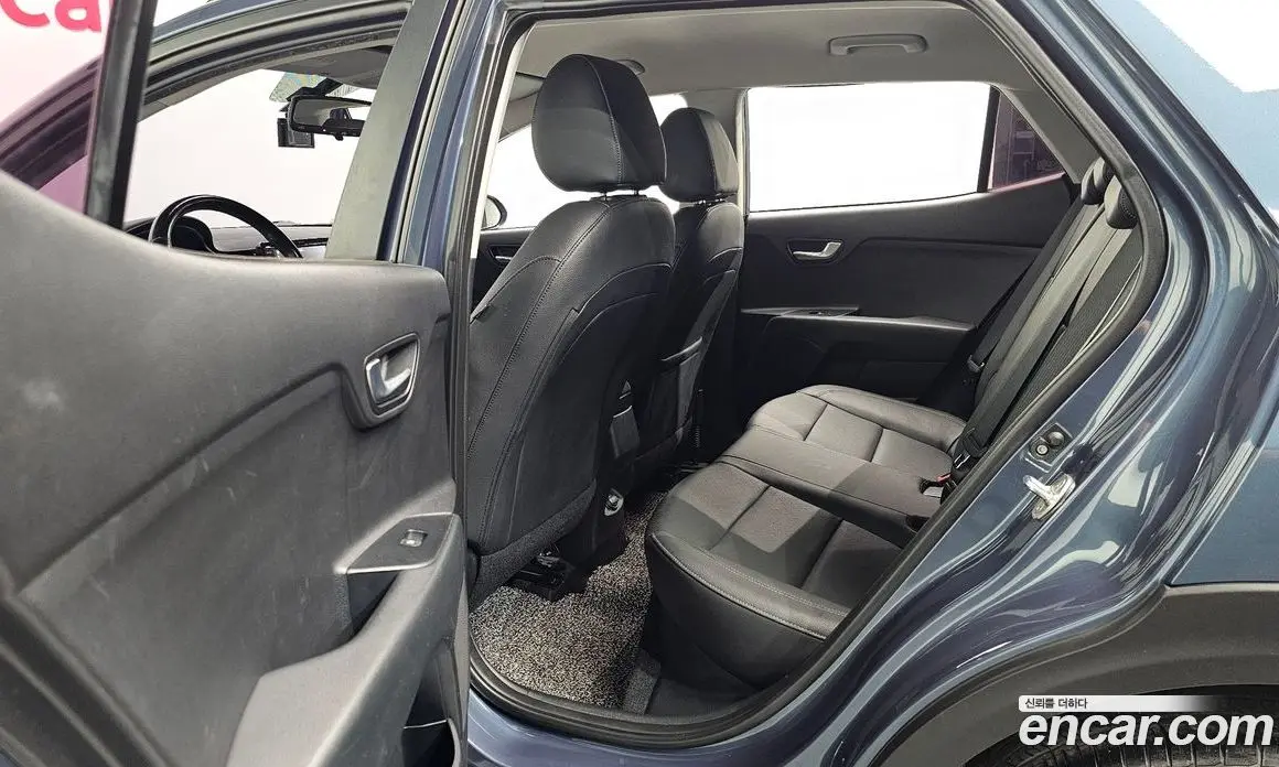 Kia Stonic 2018 1.6 АКПП, фото 17