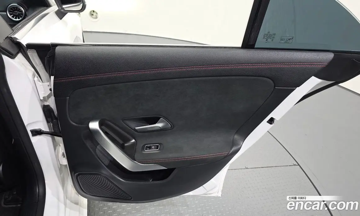 Mercedes-Benz CLA-Class 2024 2.0 АКПП, фото 15