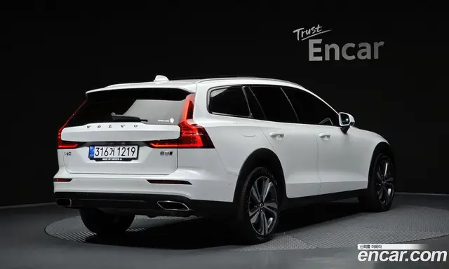 Volvo V60 2021 2.0 АКПП, миниатюра 2