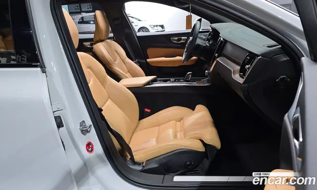 Volvo V60 2021 2.0 АКПП, миниатюра 12