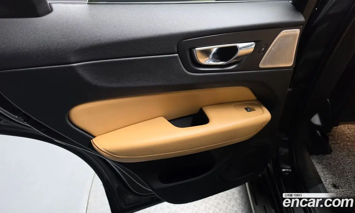 Volvo XC60 2022 2.0 АКПП, фото 14