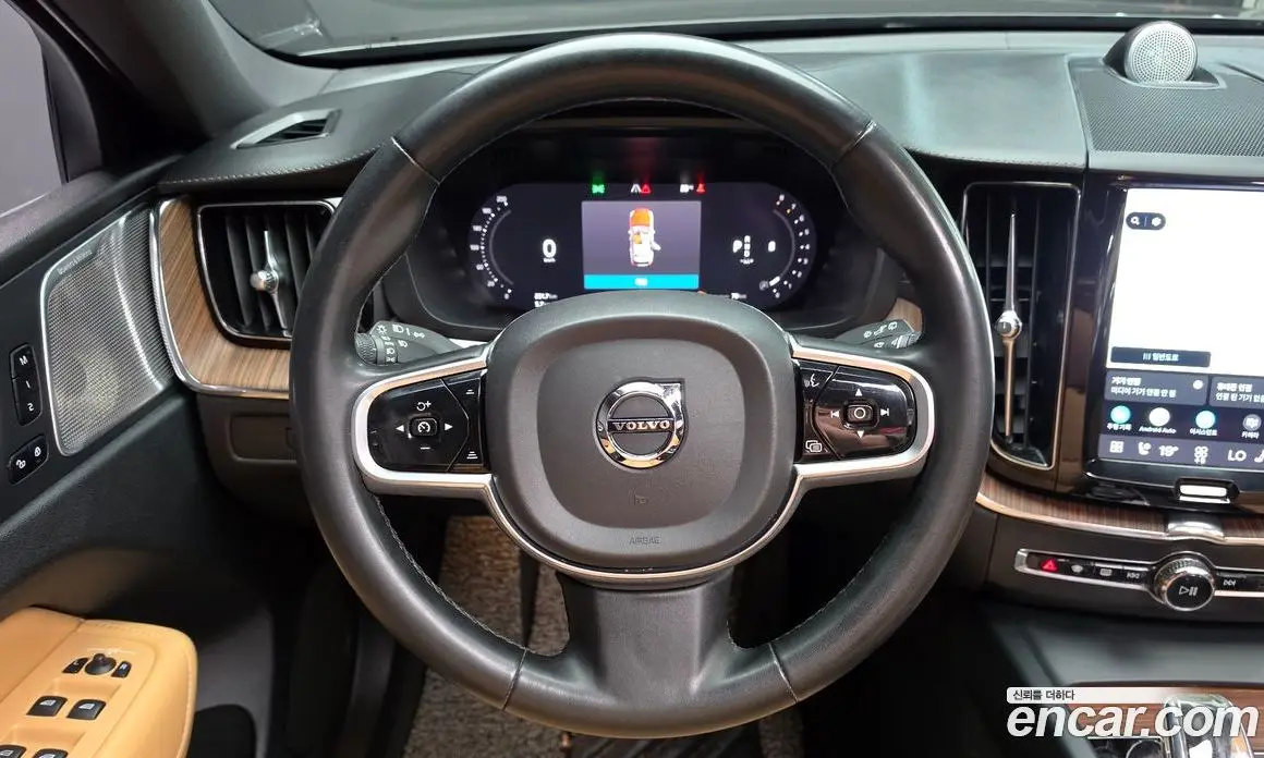 Volvo XC60 2022 2.0 АКПП, фото 17