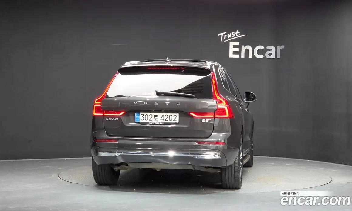 Volvo XC60 2022 2.0 АКПП, фото 3