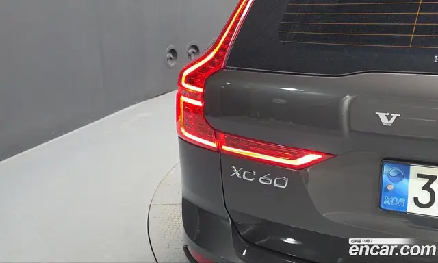 Volvo XC60 2022 2.0 АКПП, миниатюра 8
