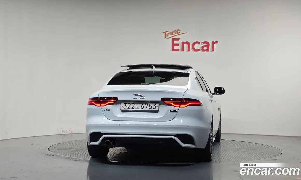 Jaguar XE 2020 2.0 АКПП, фото 3