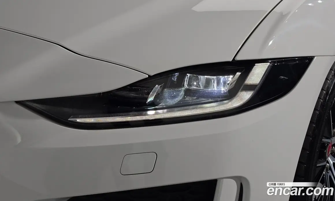 Jaguar XE 2020 2.0 АКПП, фото 7
