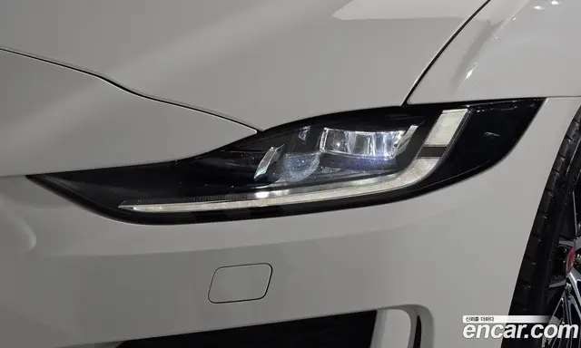 Jaguar XE 2020 2.0 АКПП, миниатюра 7