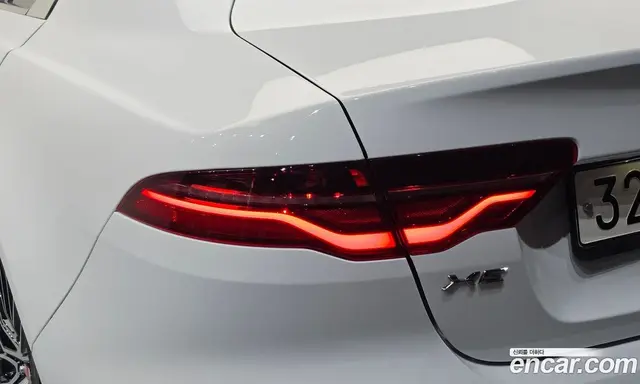 Jaguar XE 2020 2.0 АКПП, миниатюра 8