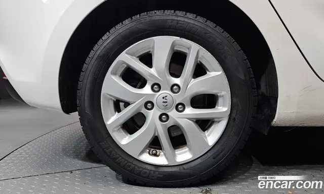 Kia Carens 2017 2.0 АКПП, миниатюра 5