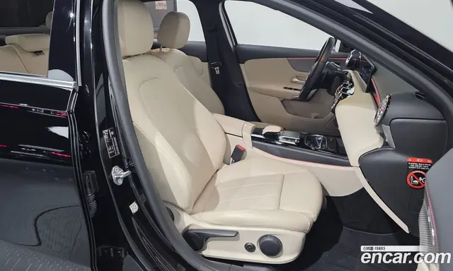 Mercedes-Benz A-Class 2021 2.0 АКПП, миниатюра 12