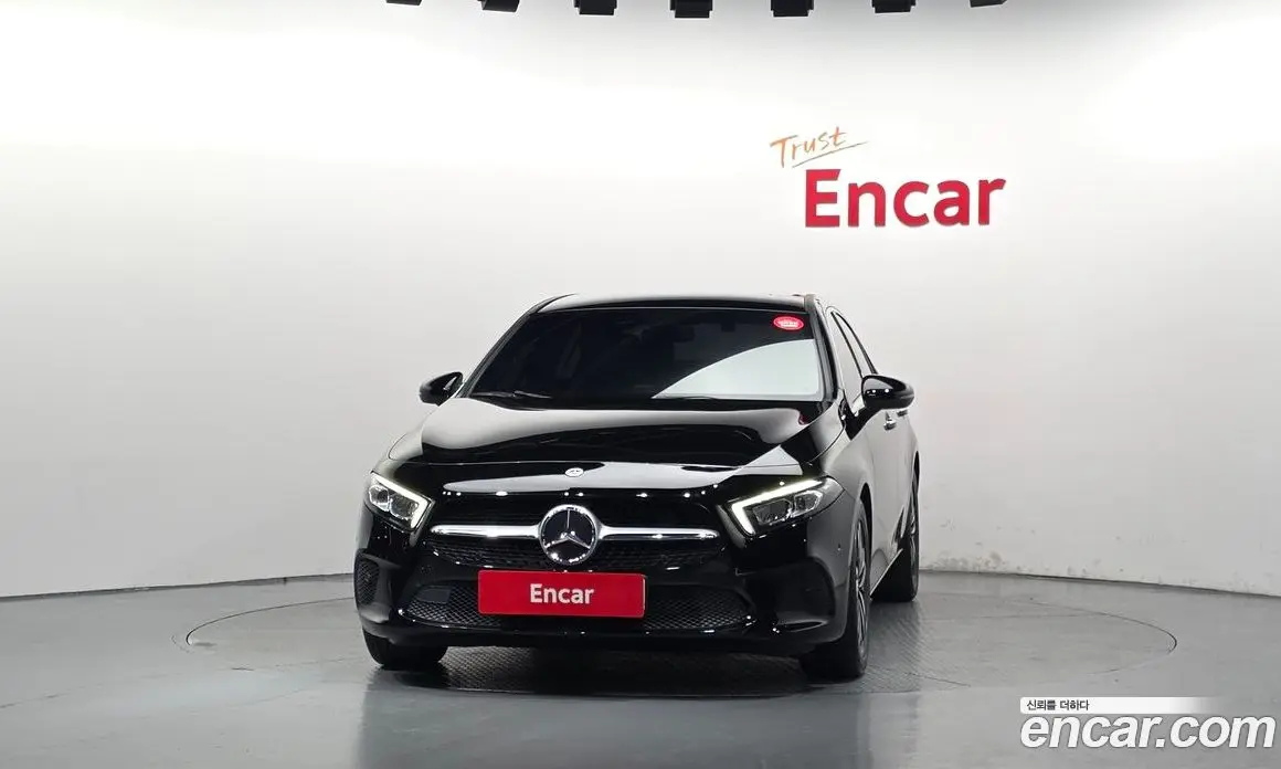 Mercedes-Benz A-Class 2021 2.0 АКПП, фото 3