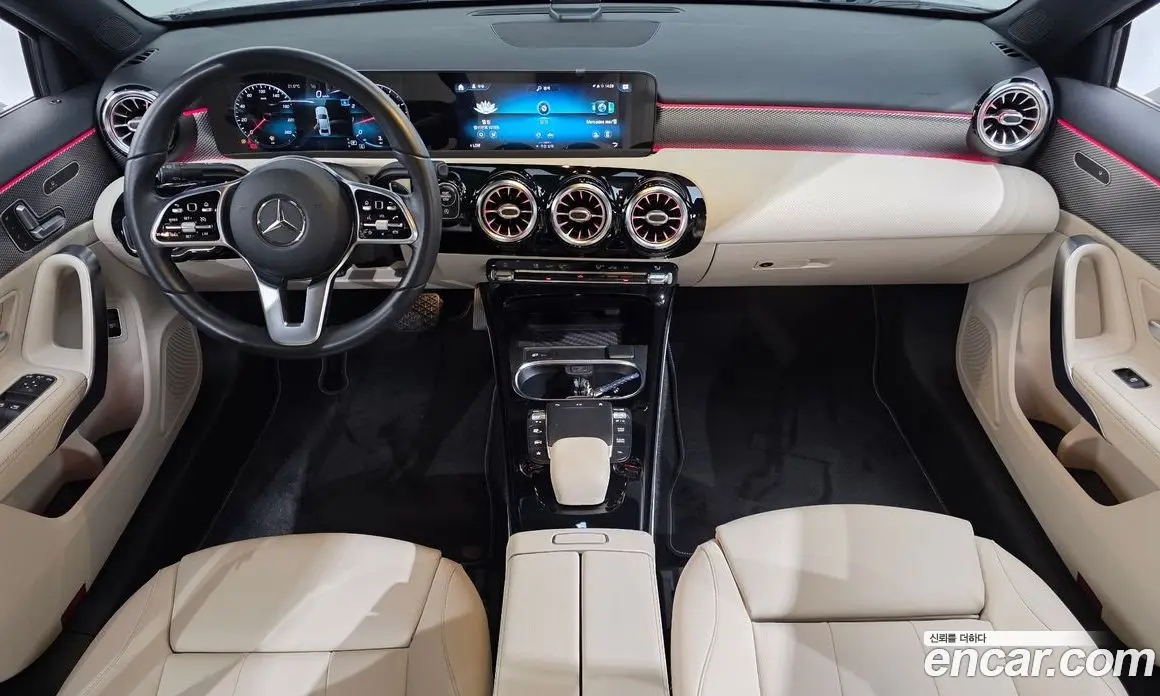 Mercedes-Benz A-Class 2021 2.0 АКПП, фото 7
