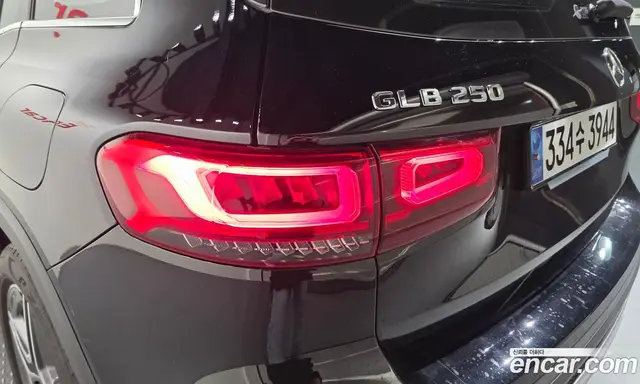 Mercedes-Benz GLB-Class 2023 2.0 АКПП, миниатюра 9
