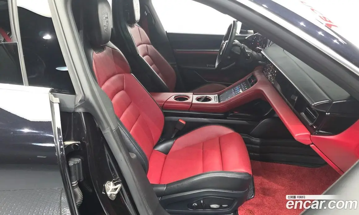 Porsche Taycan 2025 0.1 АКПП, фото 17